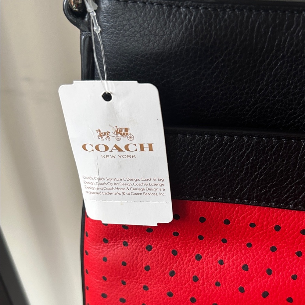 Coach crossbody NEW - Picture 4 of 16
